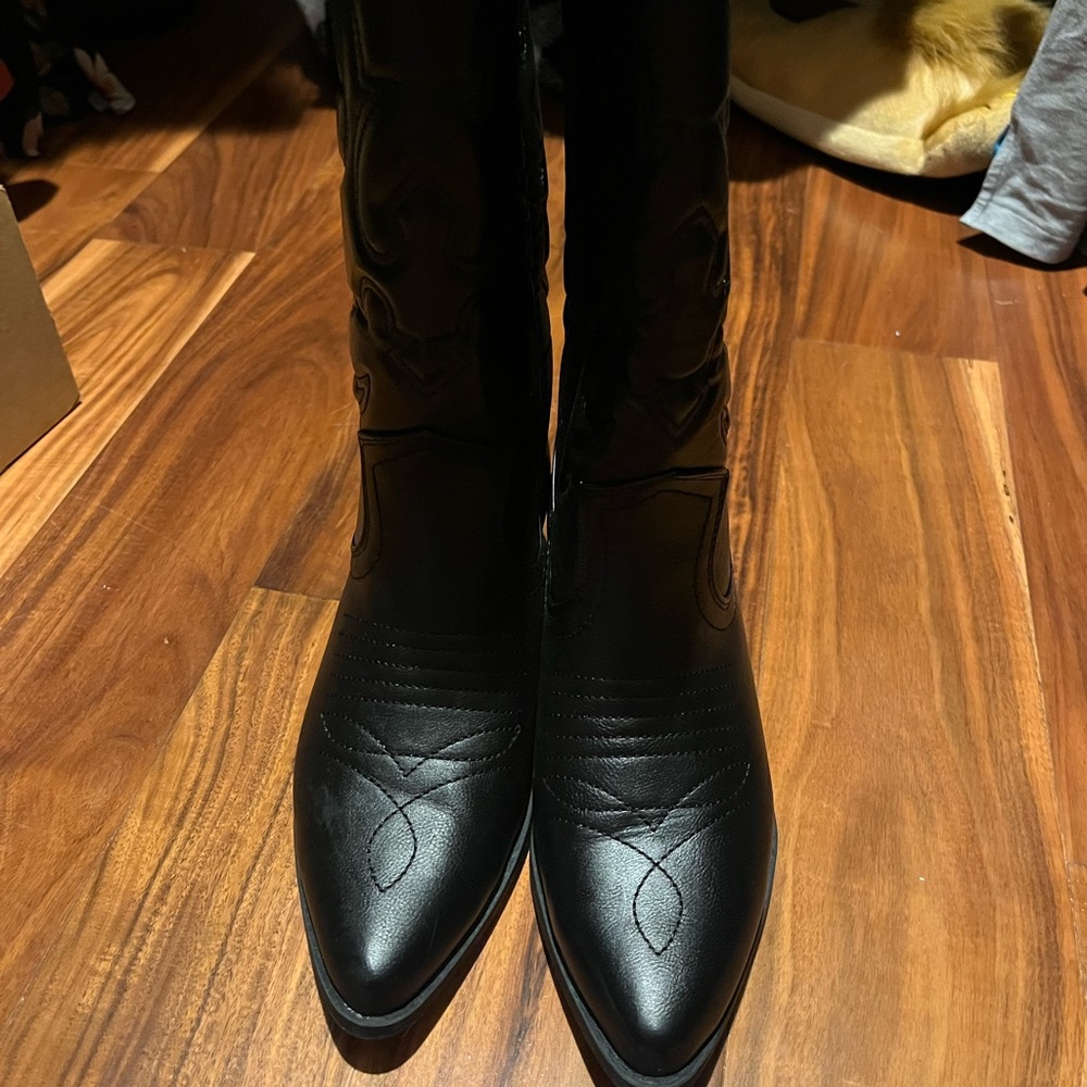 Black Boots